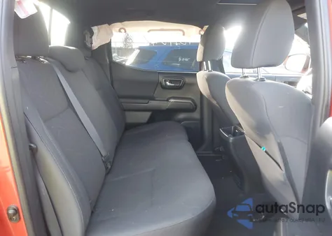 2017 Toyota Tacoma Trd Sport z USA, uszkodzony, nr VIN 3TMCZ5AN4HM052525